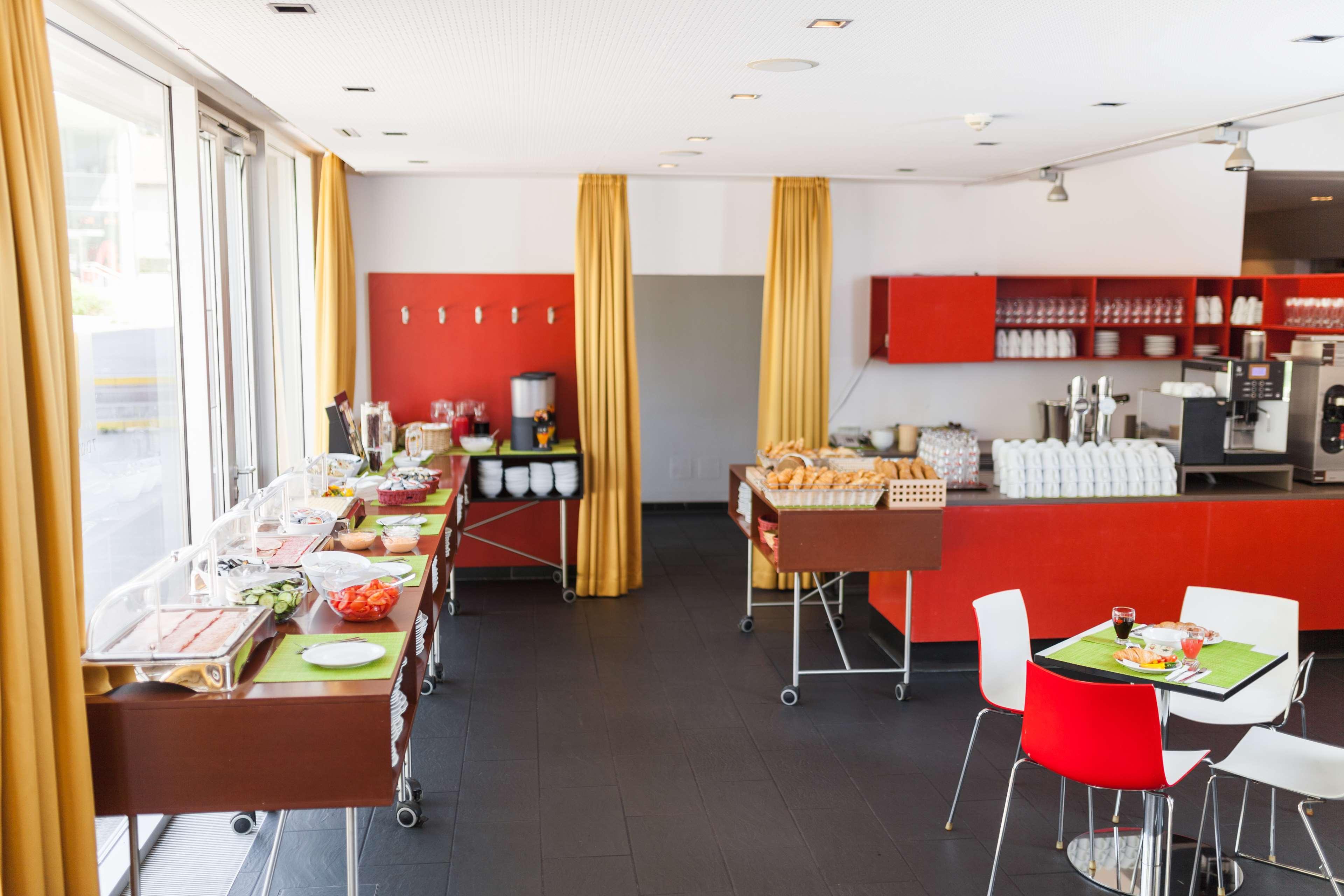 Kyriad Vienna Altmannsdorf Exteriör bild