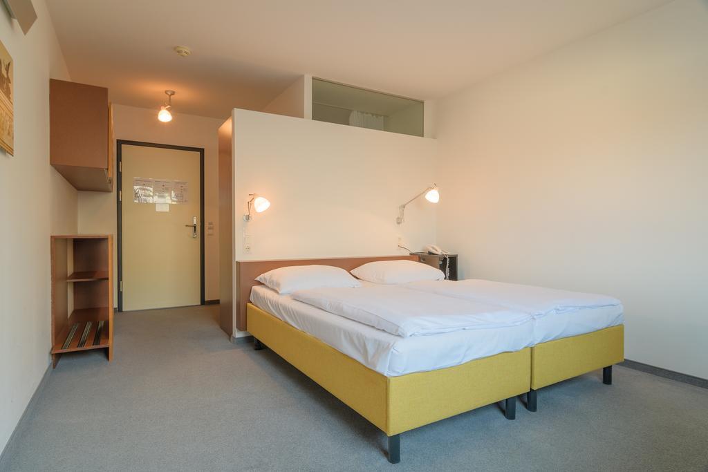 Kyriad Vienna Altmannsdorf Exteriör bild
