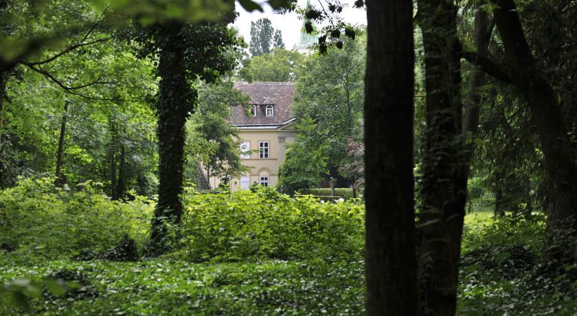 Kyriad Vienna Altmannsdorf Exteriör bild