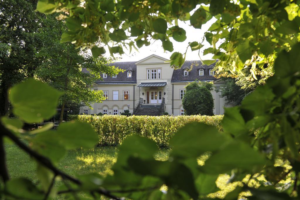 Kyriad Vienna Altmannsdorf Exteriör bild