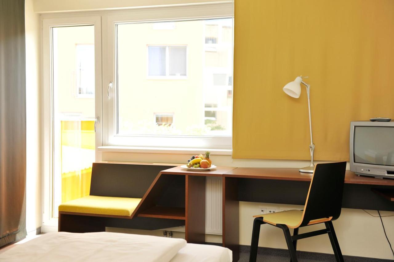 Kyriad Vienna Altmannsdorf Exteriör bild